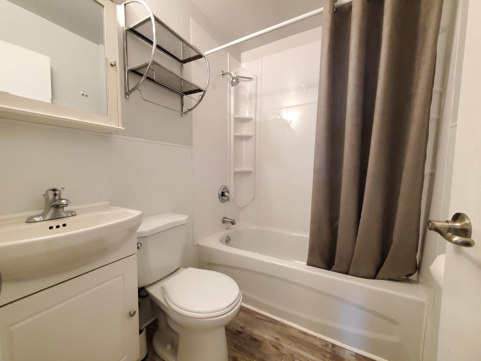 Modern Private 1Br Apt. W/Free Prkg + Fast Wi-Fi Sault Ste. Marie Exterior foto